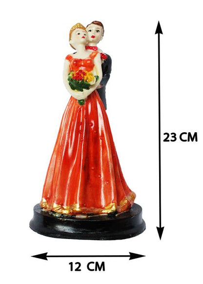 Loving Married Couple Statue Showpiece